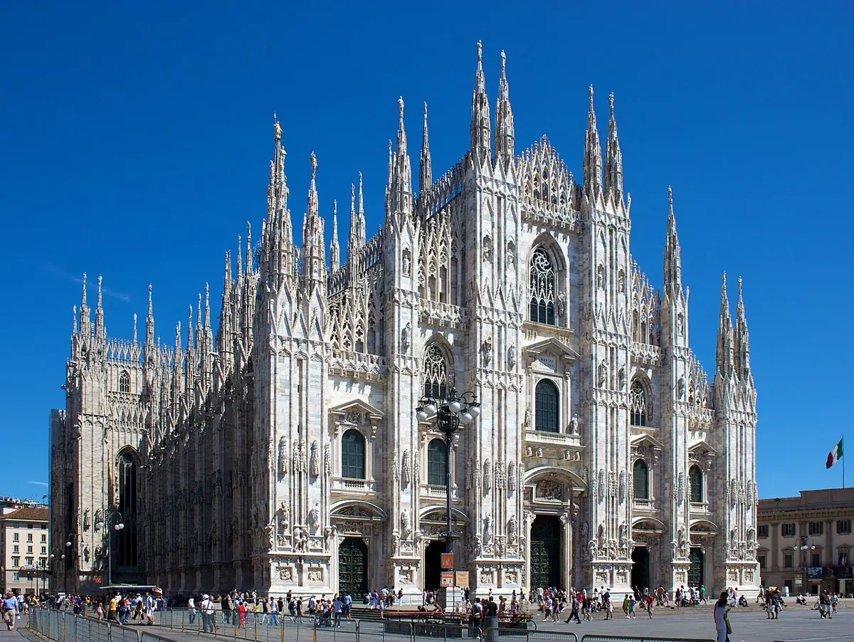 Der Mailänder Dom an der Piazza del Duomo