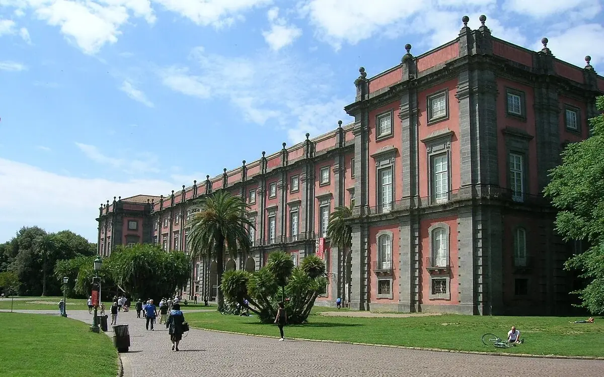 Die Reggia di Capodimonte mit dem angrenzenden Park