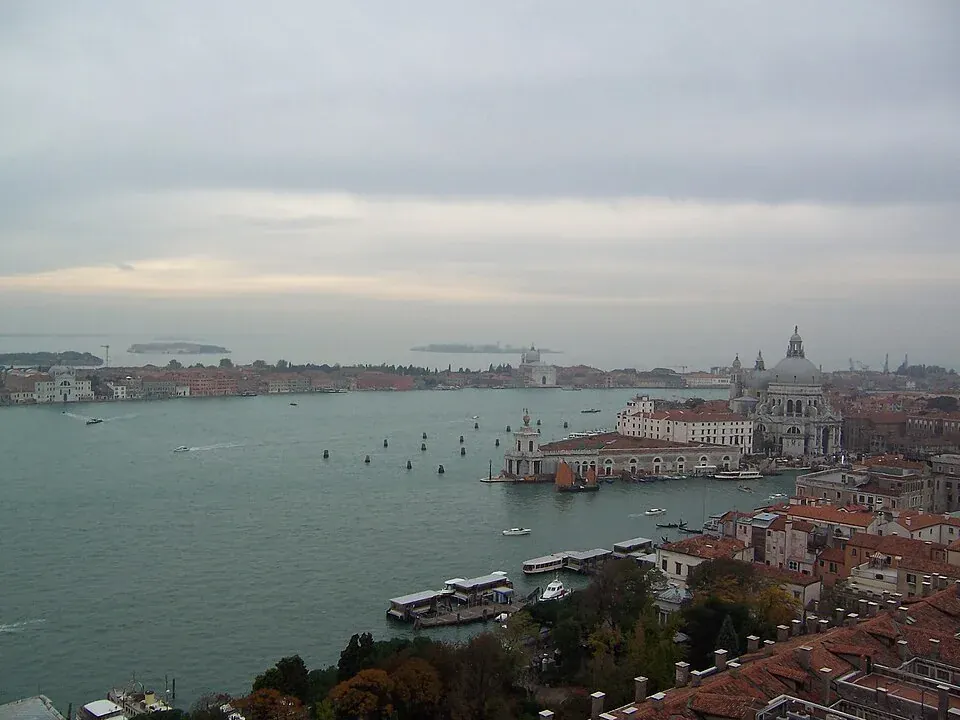 Blick vom Campanile über Venedig