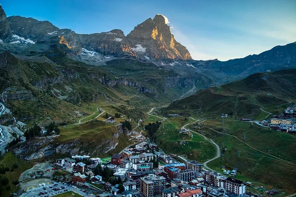 Breuil-Cervinia unterhalb des Matterhorns