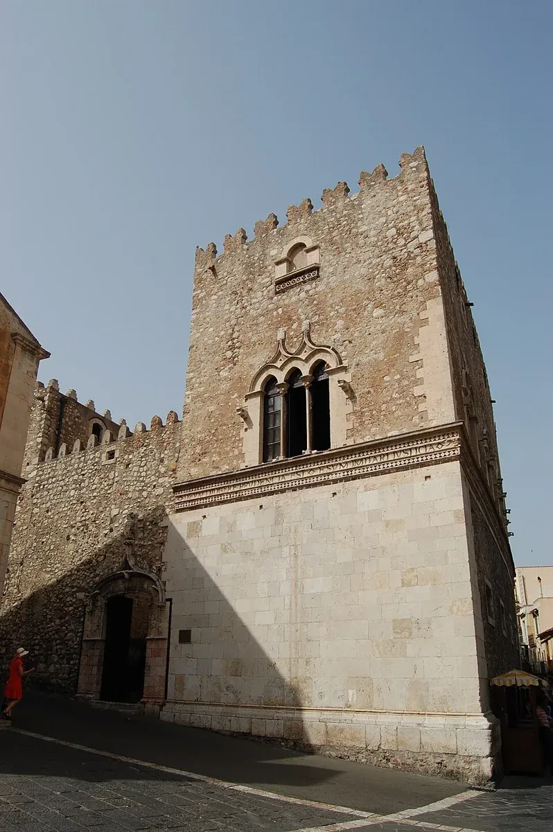 Der Palazzo Corvaja in Taormina