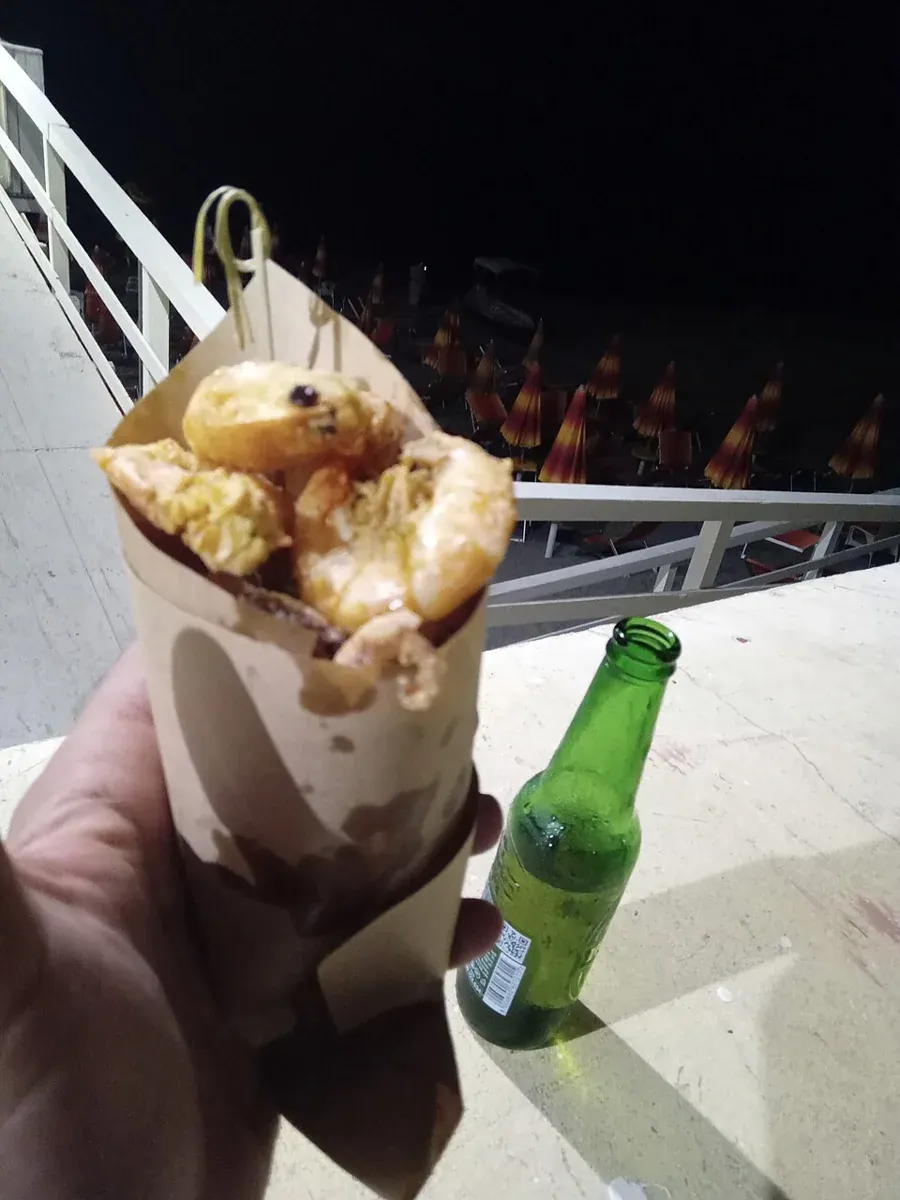 Cuoppo mit frittierten Spezialitäten