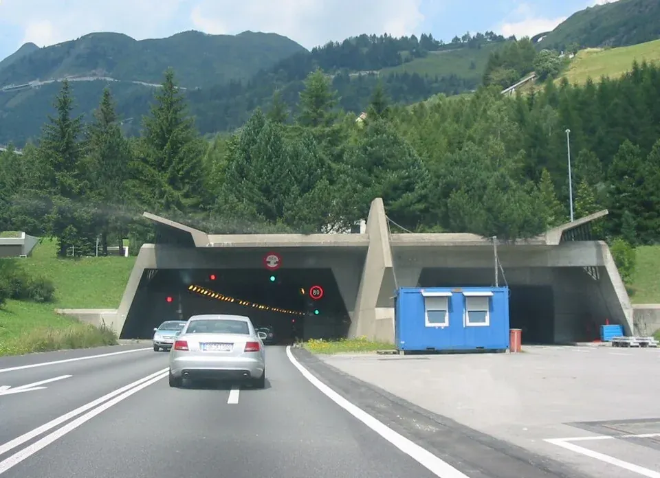 Der Gotthard-Straßentunnel
