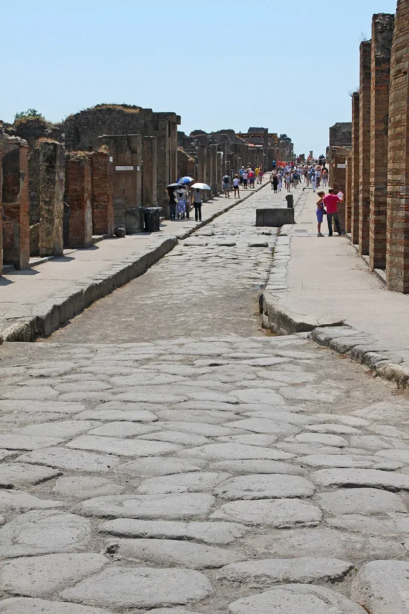 Eine antike Straße in Pompeji