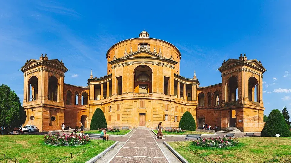 Die Wallfahrtskirche San Luca oberhalb von Bologna