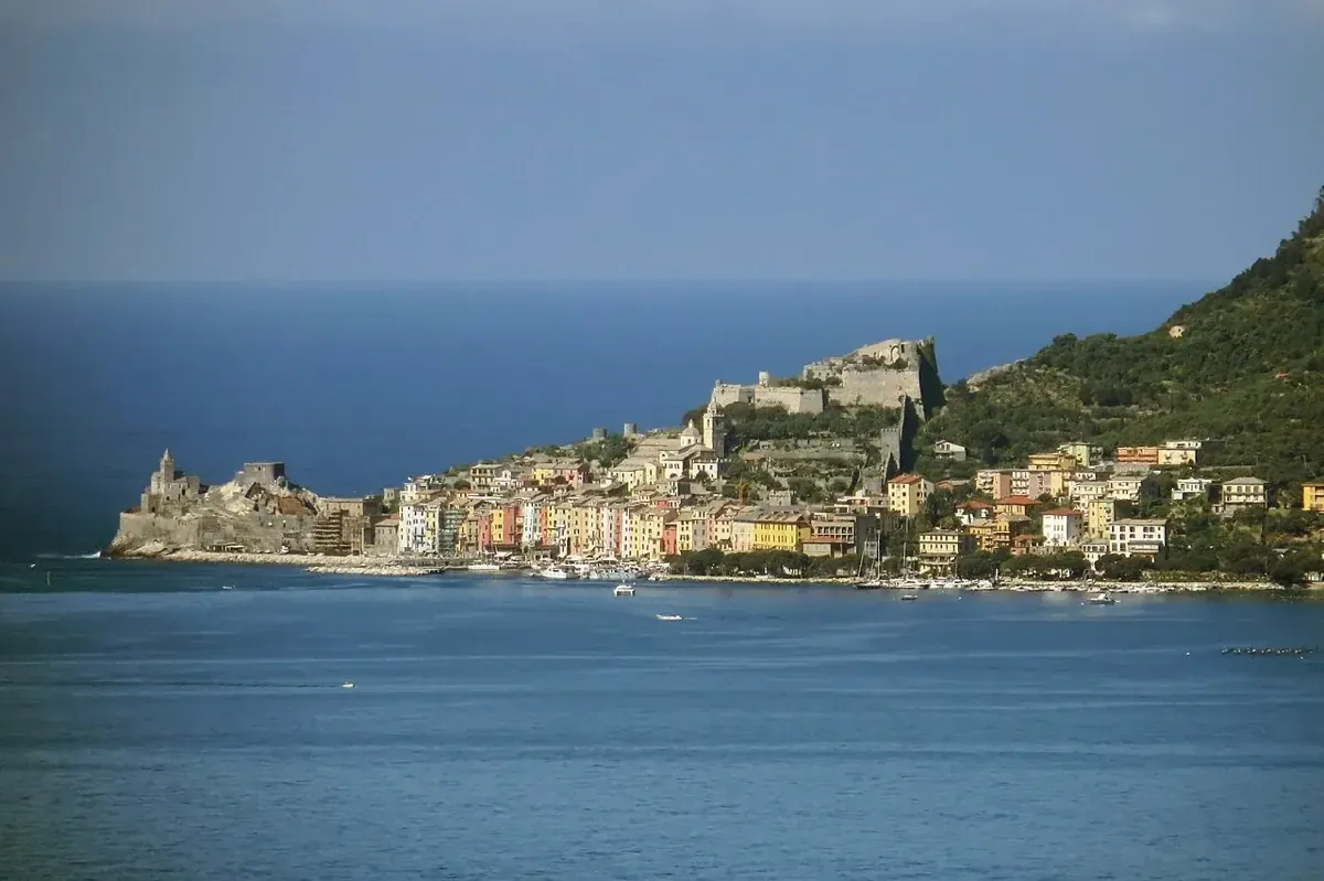 Portovenere am Meer, von Lerici aus gesehen